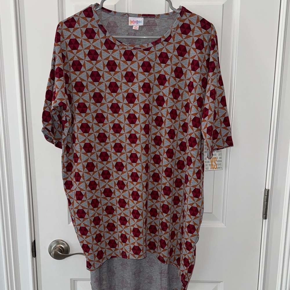XS Women’s Stylish Geometric Patterned Top